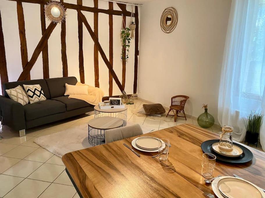 Le Cosy Troyen Secteur Calme 4 Personnes Parking Prive Apartamento Troyes Exterior foto